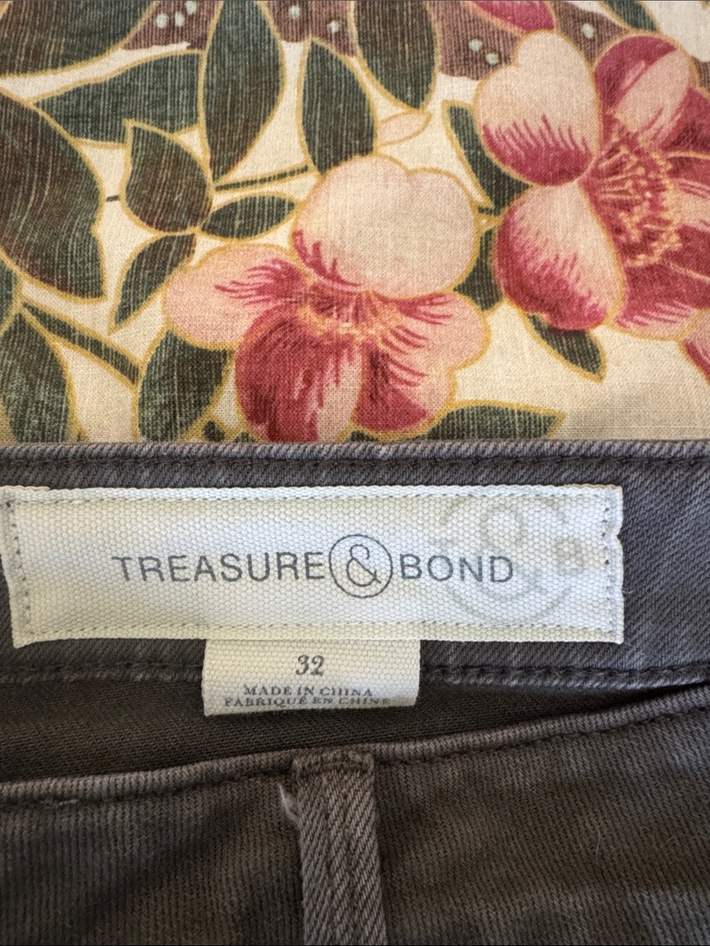 Treasure & Bond Women’s Straight Leg Jeans - green grey